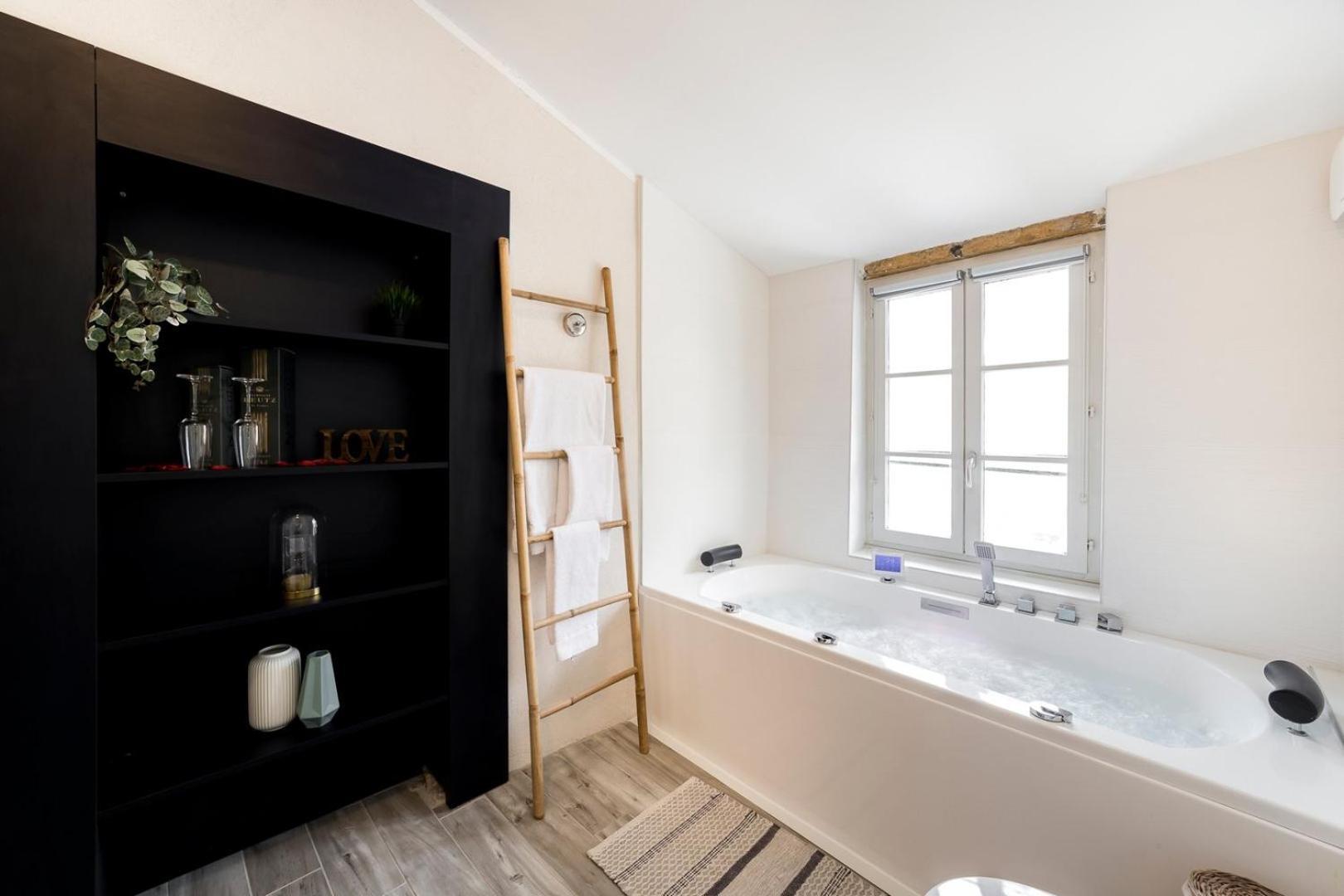 Sky'Room - Jacuzzi & Vue - Vieux Lyon Dış mekan fotoğraf