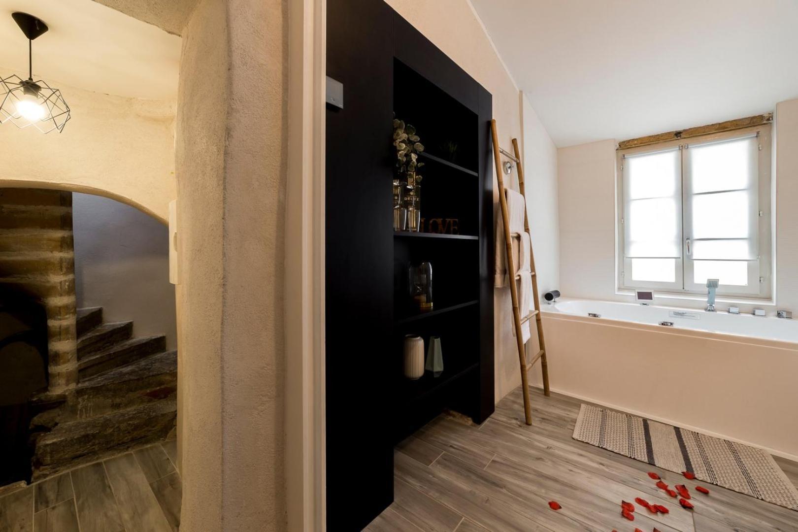 Sky'Room - Jacuzzi & Vue - Vieux Lyon Dış mekan fotoğraf